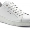 Sneaker in pelle con fondo in gomma