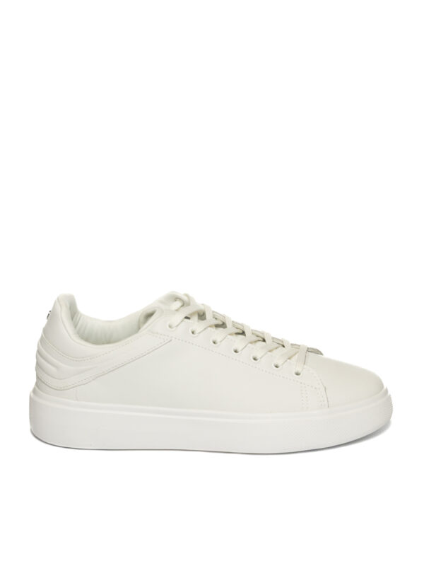 SNEAKERS STRINGATA IN PELLE PIQUADRO